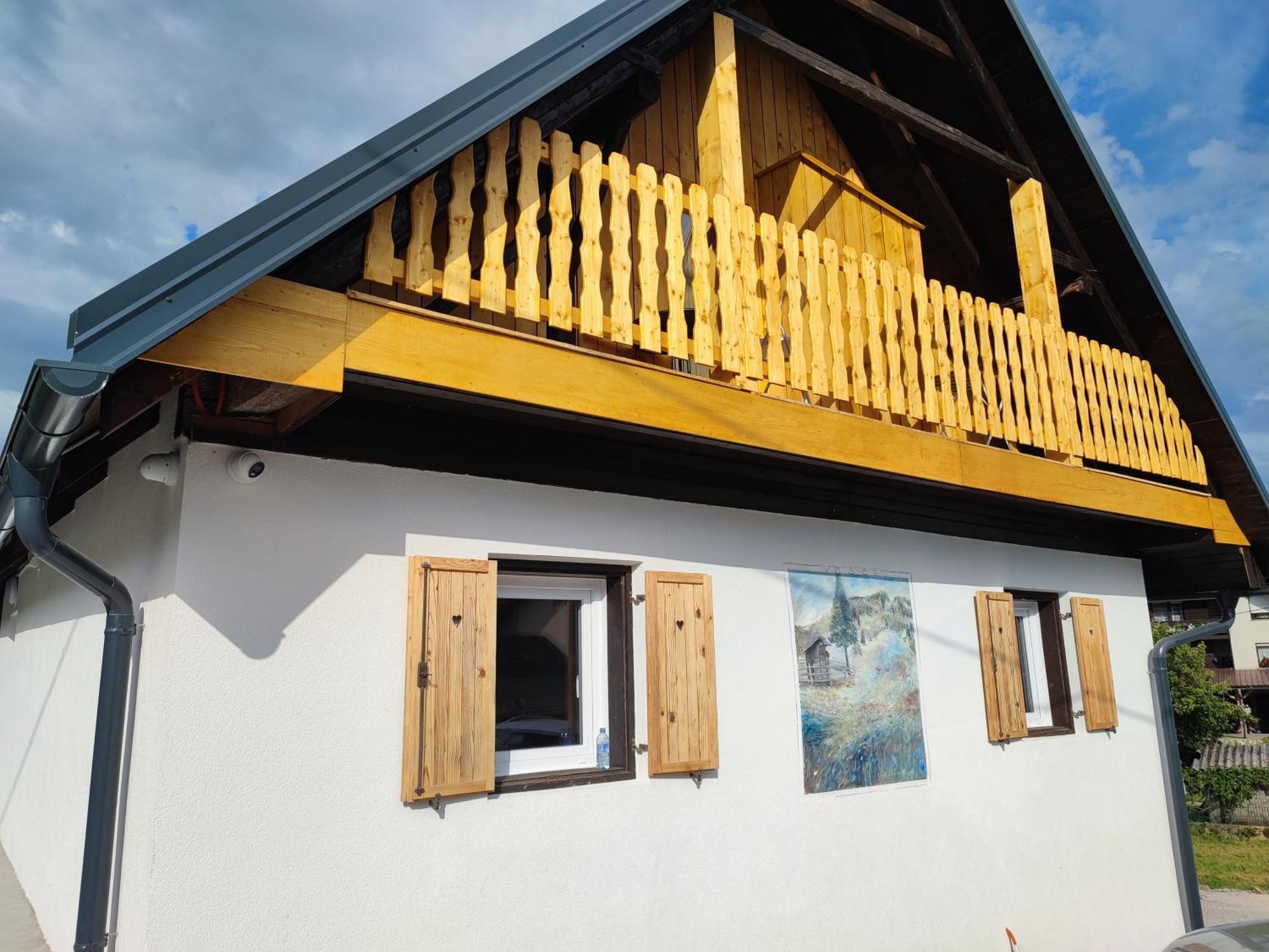 Slovenian House Mira Zgornje Gorje Eksteriør billede