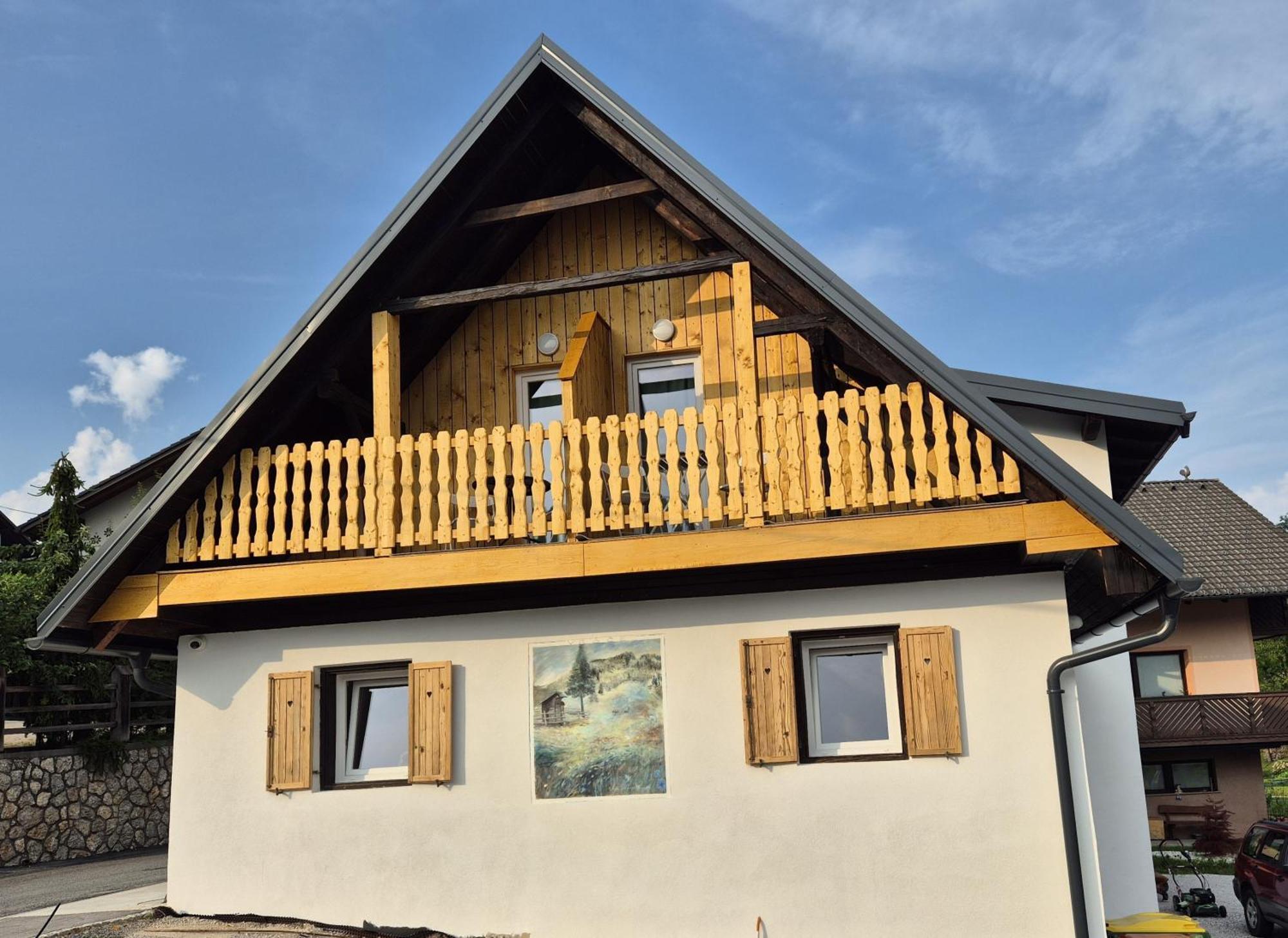 Slovenian House Mira Zgornje Gorje Eksteriør billede